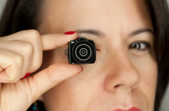 Caméra espion 4K "GOLDEN EYE"