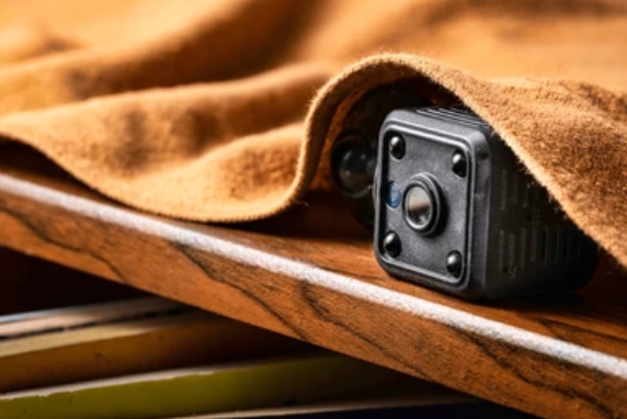 Caméra espion 4K "GOLDEN EYE"